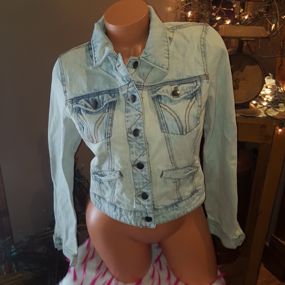 Bebe acid washed cropped jean jacket